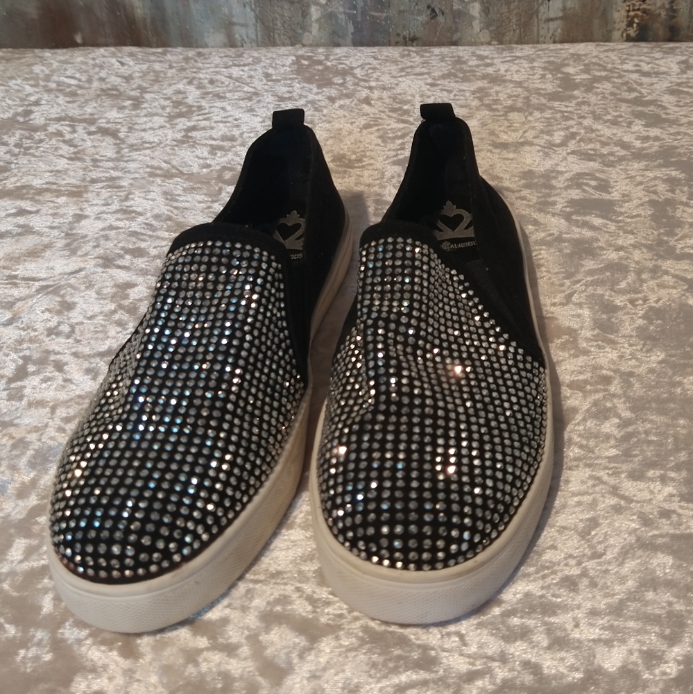 Fergalicious Sutton Studded Sneakers Size 7